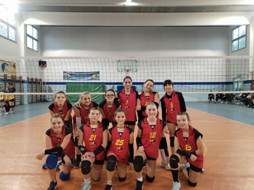 UNDER 13 VOLLEY