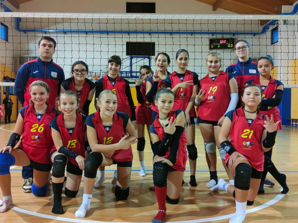 UNDER 13 VOLLEY