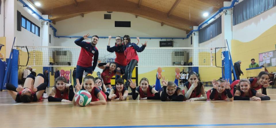 UNDER 13 VOLLEY